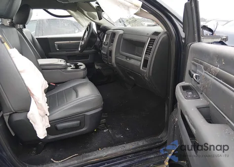 2014 Ram 1500 Express z USA, uszkodzony, nr VIN 3C6JR6AT6EG102886